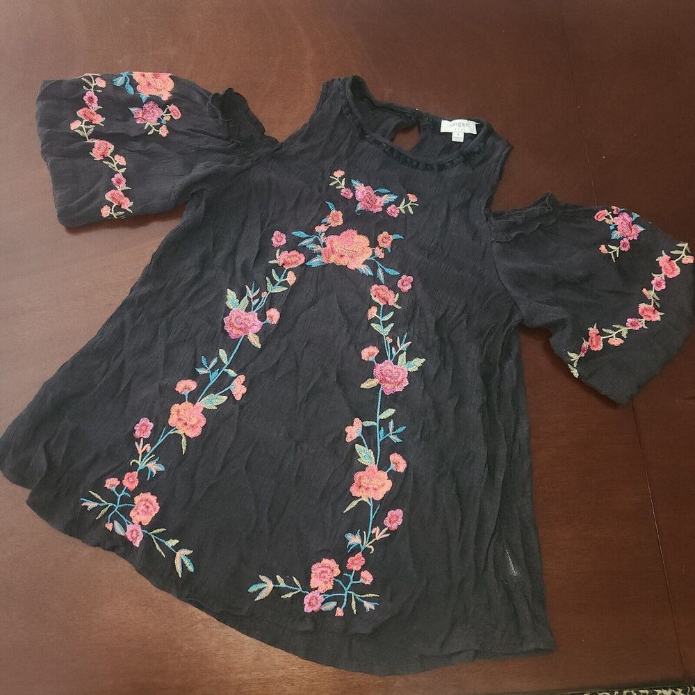 Umgee + Boutique Womens Black Floral embroidered Cold Shoulder top Size Small